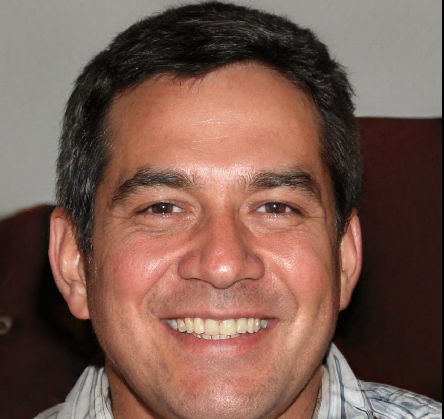 Luis Mena